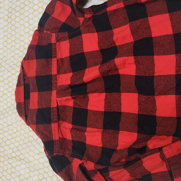 Cat and jack red Flanel, size XS 4-5 - Picture 3 of 4